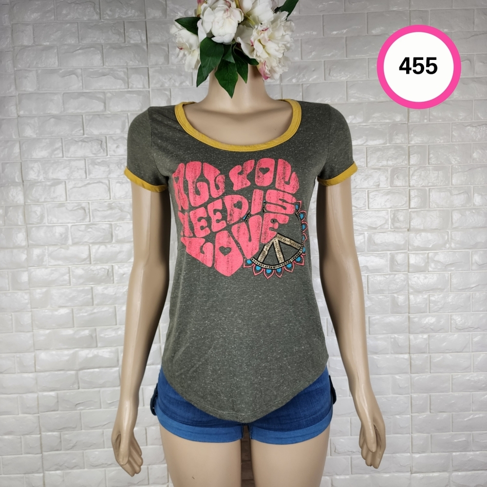 belle du jour small tee